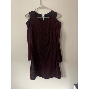 NY Collection Petite Small Black and Red Shiny Cold Shoulder Long Sleeve Dress C